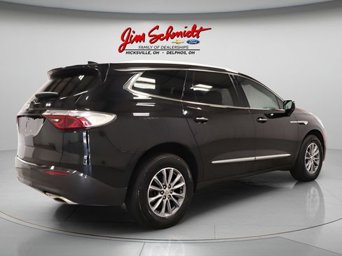 Used 2024 Buick Enclave Premium w/ LPO, Black Accent Package AWD/4WD image 6