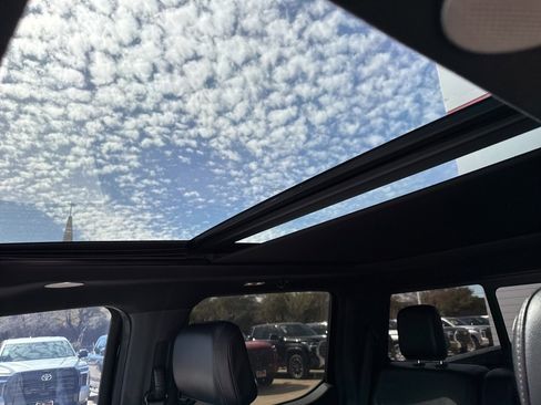 Used 2024 Ford F150 Lariat w/ Equipment Group 502A High image 11