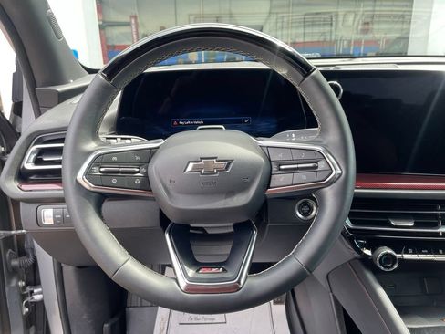Used 2025 Chevrolet Traverse Z71 w/ Enhanced Driving Package AWD/4WD image 15