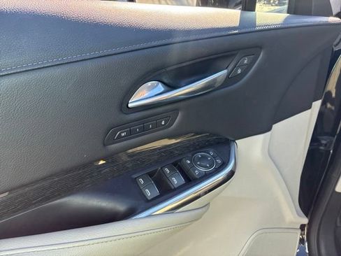 Used 2019 Cadillac XT4 Premium Luxury w/ Technology Package AWD/4WD image 8