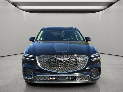 Certified 2026 Genesis GV70 2.5T AWD/4WD image 8