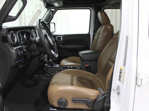 Used 2022 Jeep Wrangler Unlimited Sahara w/ Cold Weather Group image 3