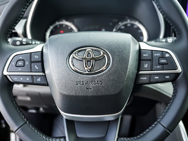 New 2026 Toyota Highlander XLE AWD/4WD image 13