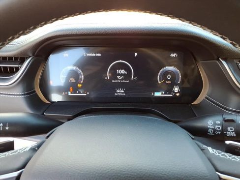 Used 2023 Jeep Grand Cherokee L Limited image 19