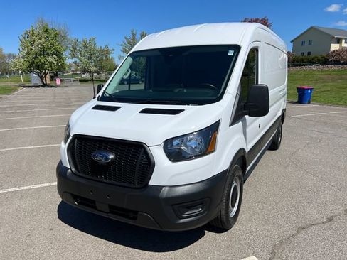 Used 2025 Ford Transit 250 148 Medium Roof RWD image 4