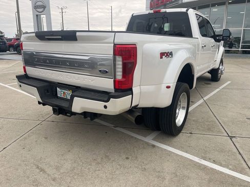Used 2017 Ford F450 Platinum w/ Platinum Ultimate Package image 9
