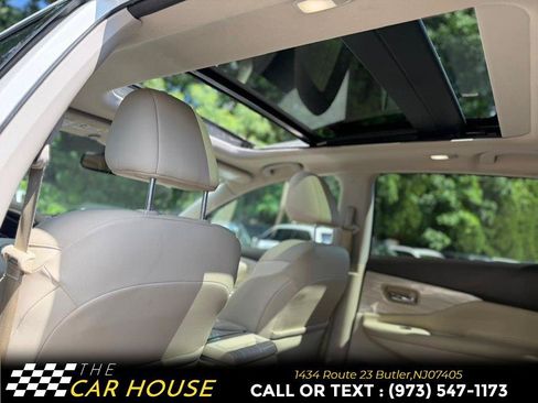Used 2018 Nissan Murano SL w/ Moonroof Package AWD/4WD image 16