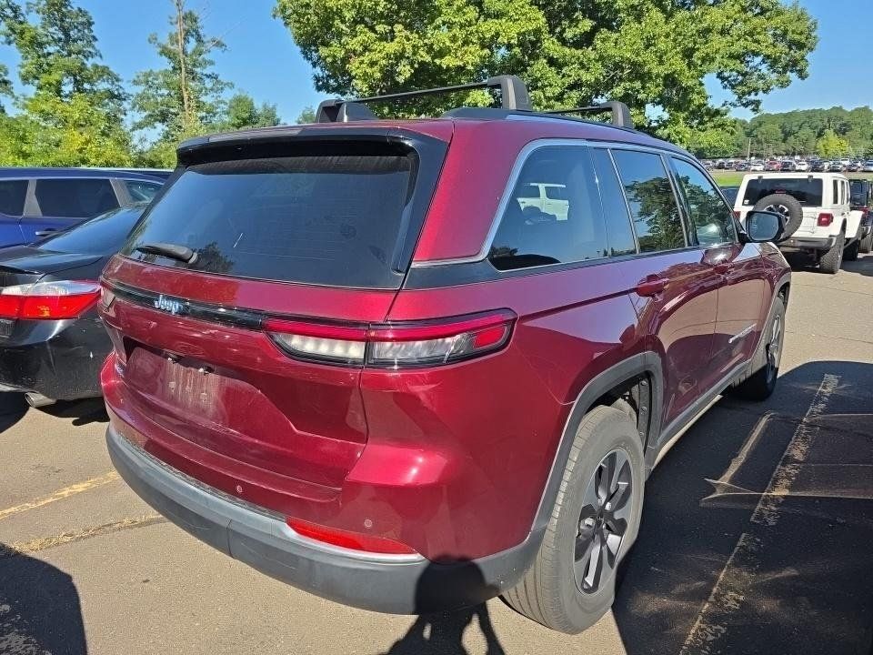 Used 2024 Jeep Grand Cherokee Limited 4xe AWD/4WD image 3