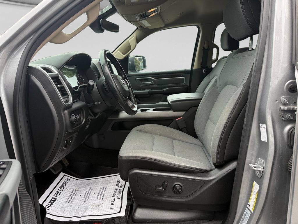 Used 2019 RAM 1500 Big Horn AWD/4WD image 10