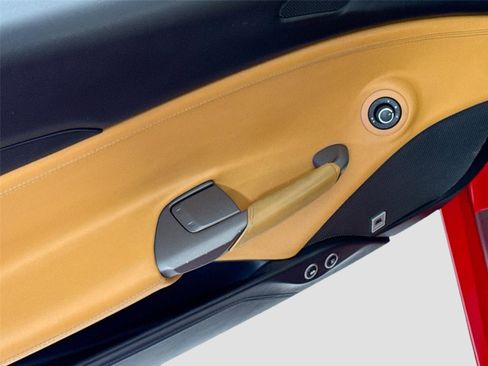 Used 2017 Ferrari 488 Spider RWD image 13