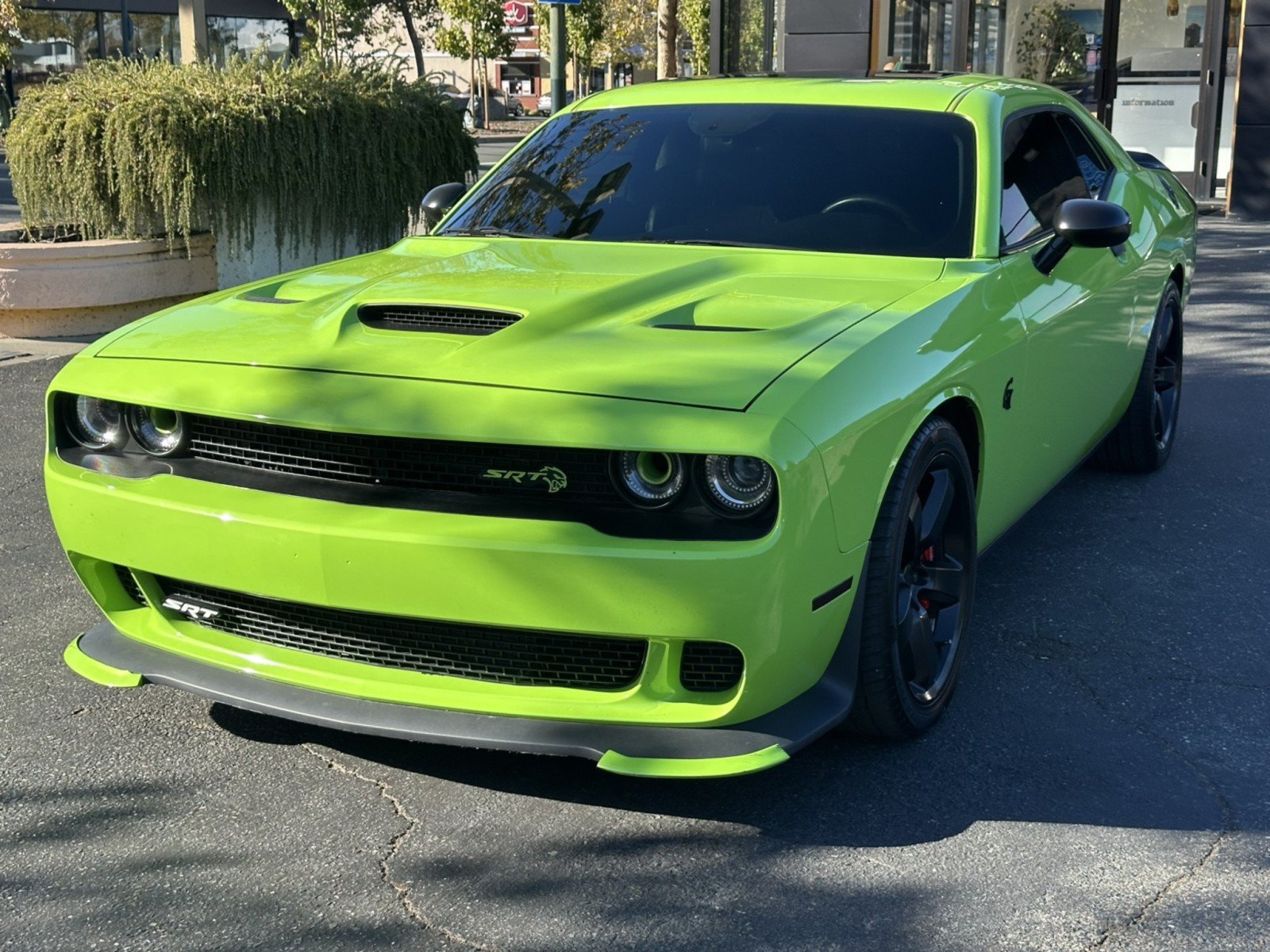 Used 2015 Dodge Challenger SRT Hellcat RWD image 4