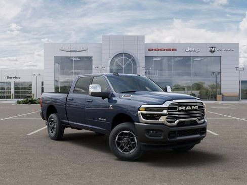 New 2025 RAM 3500 Laramie AWD/4WD image 42