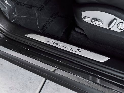 Used 2022 Porsche Macan S AWD/4WD image 22