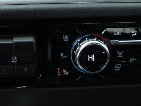 New 2026 GMC Sierra 2500 SLT w/ SLT Convenience Package image 40