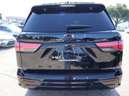 Certified 2025 Toyota Sequoia Platinum AWD/4WD image 4