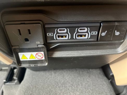 New 2025 Jeep Grand Cherokee Limited image 35