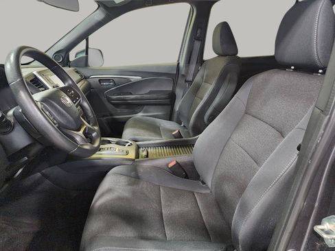 Used 2019 Honda Passport Sport image 17