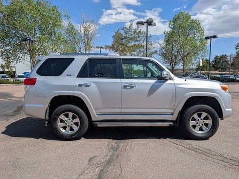 Used 2013 Toyota 4Runner SR5 w/ Convenience Pkg AWD/4WD image 4