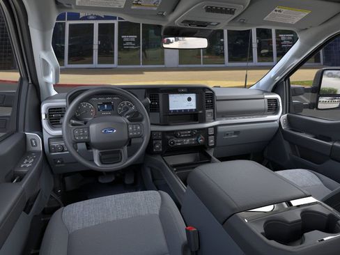 New 2025 Ford F350 XLT w/ FX4 Off-Road Package AWD/4WD image 9