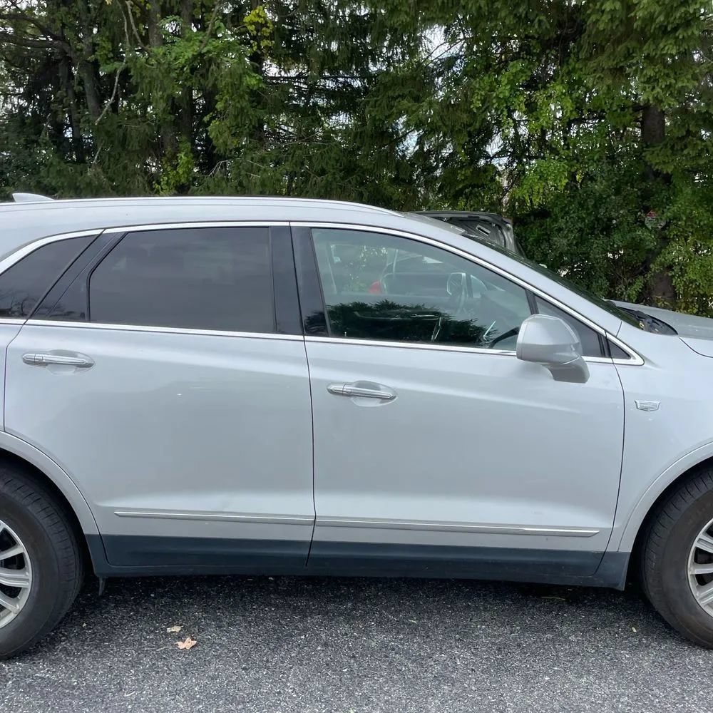 Used 2018 Cadillac XT5 Luxury w/ Driver Awareness Package AWD/4WD image 11