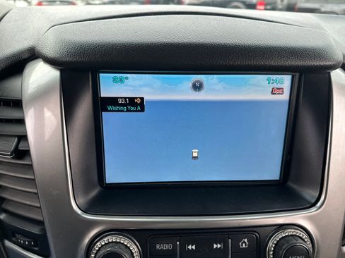 Used 2015 Chevrolet Suburban LT image 17