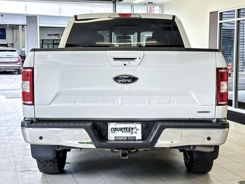 Used 2019 Ford F150 Lariat w/ FX4 Off-Road Package AWD/4WD image 5