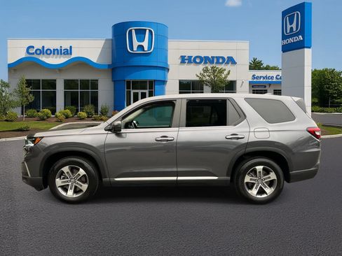 Used 2025 Honda Pilot EX-L image 3