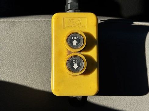 Used 2021 Ford F350 XL w/ Power Equipment Group image 18