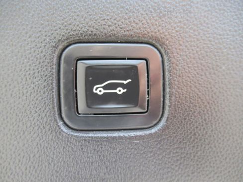 Used 2019 Chevrolet Blazer RS FWD image 39