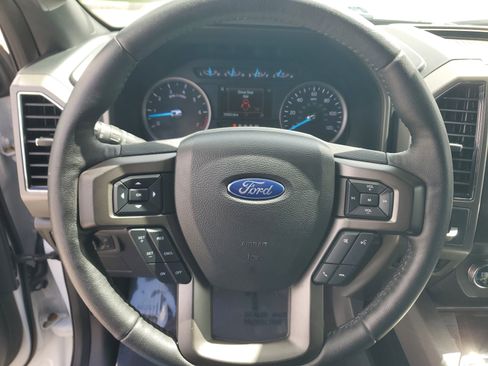 Used 2020 Ford Expedition XLT image 21