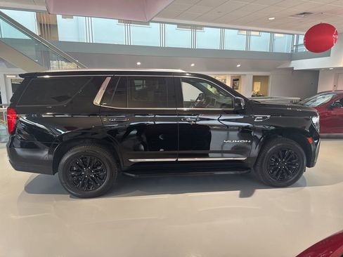 Used 2023 GMC Yukon SLT image 4