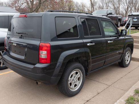 Used 2016 Jeep Patriot Sport w/ Power Value Group image 7