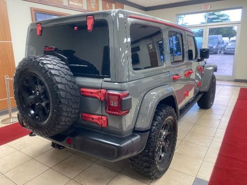 Used 2019 Jeep Wrangler Unlimited Sahara w/ Quick Order Package 24M Moab image 5