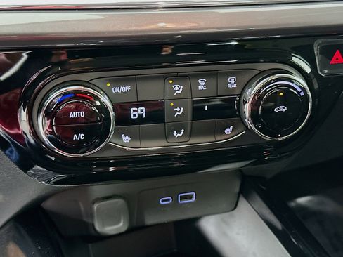 New 2025 Chevrolet Trax ACTIV w/ Driver Confidence Package image 16