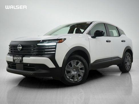 Used 2025 Nissan Kicks S FWD image 1