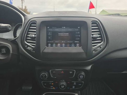 Used 2019 Jeep Compass Sport FWD image 12