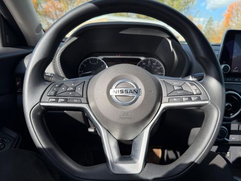 Used 2023 Nissan Sentra SV image 13