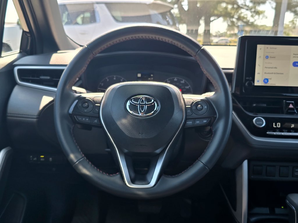 Used 2025 Toyota Corolla Cross AWD Hybrid image 14