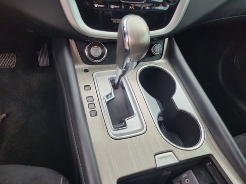 Used 2017 Nissan Murano SV w/ Premium Plus Package image 19