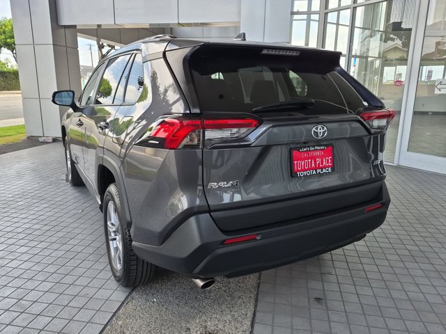 Used 2025 Toyota RAV4 XLE FWD image 11