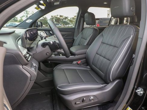 Certified 2026 Buick Enclave Avenir image 15