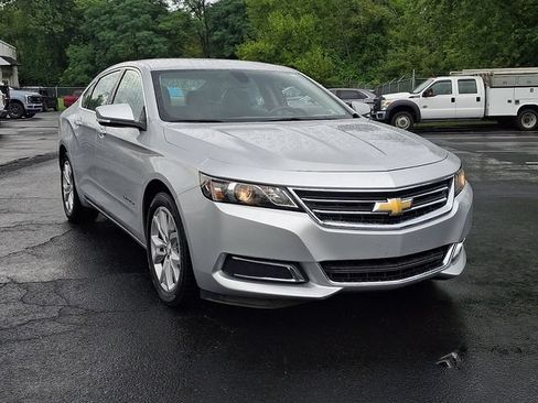 Used 2017 Chevrolet Impala LT FWD image 2