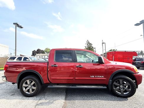 Used 2015 Nissan Titan SV w/ SV Value Truck Package AWD/4WD image 6