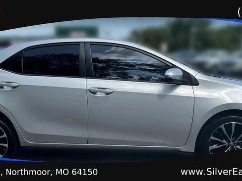 Used 2017 Toyota Corolla SE FWD image 5