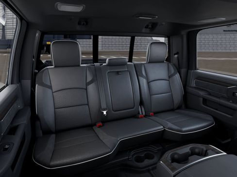 New 2026 RAM 2500 Laramie AWD/4WD image 15