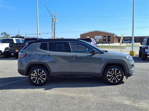 Certified 2024 Jeep Compass Limited image 2