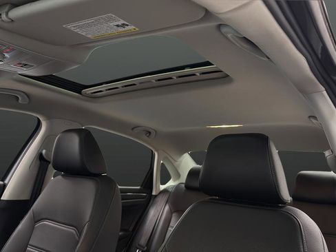 Used 2020 Volkswagen Passat 2.0T R-Line image 12