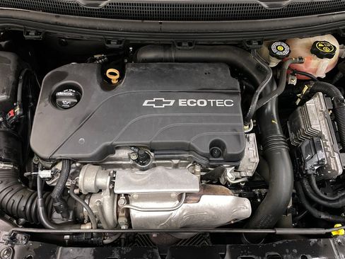 Used 2018 Chevrolet Cruze LS image 38
