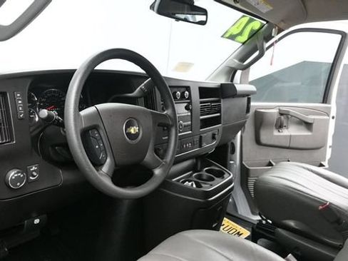 Used 2024 Chevrolet Express 3500 LS RWD image 21