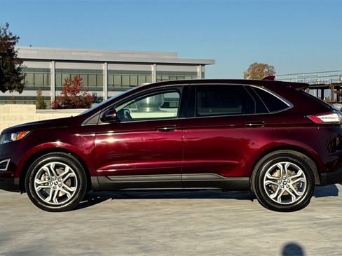 Used 2018 Ford Edge Titanium w/ Equipment Group 302A image 6